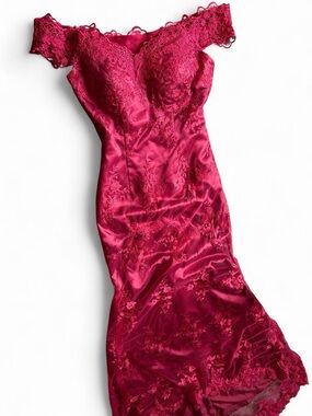Women's Lace Satin elegant formal medium Dress - Fuchsia
